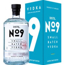 Водка Staritsky&Levitsky Distil №9  0.7 л в подарочной упаковке